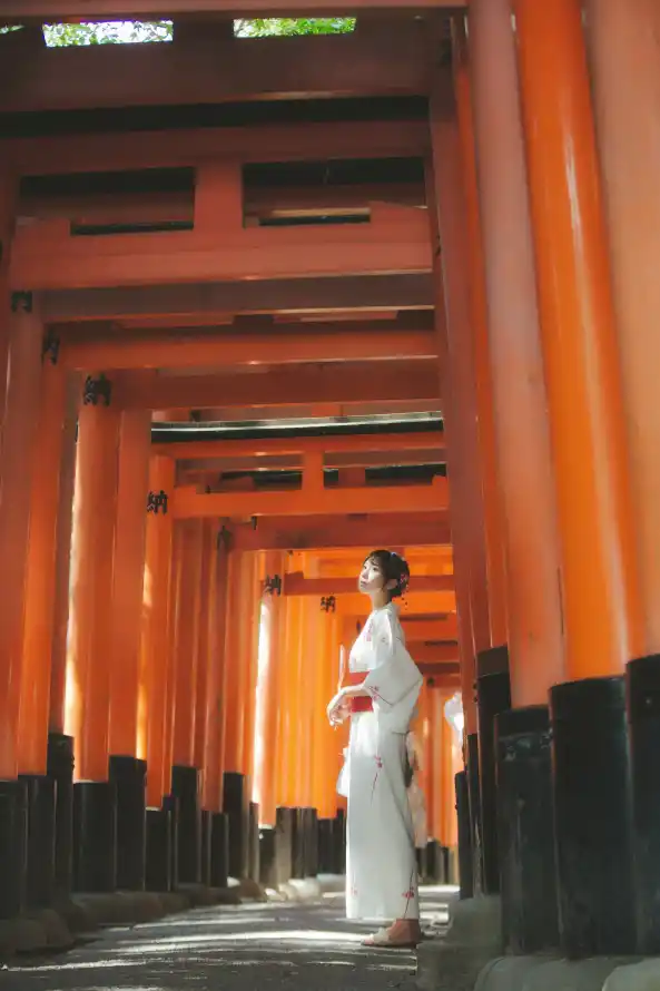 国产精品国产三级_上别人丰满人妻_性少妇无码播放